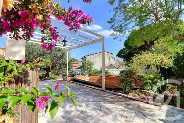 Maison à vendre  3 pièces - 91,60 m 2   FREJUS  - 83