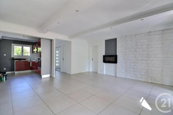 Maison à vendre  3 pièces - 91,60 m 2   FREJUS  - 83
