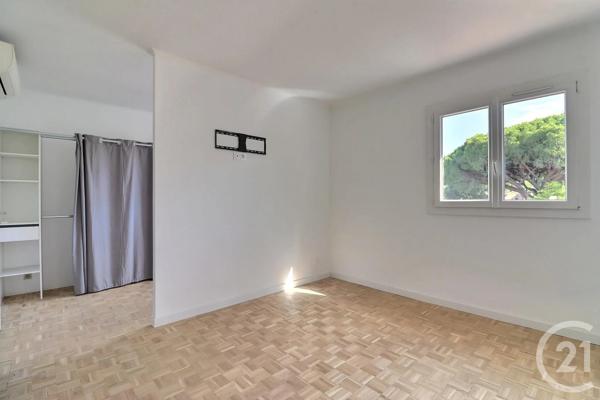 Maison à vendre  3 pièces - 91,60 m 2   FREJUS  - 83