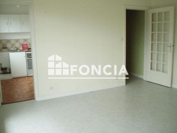 Location Studio 29.2 m² - 6 RUE DE ROSMADEC Quimper 29000