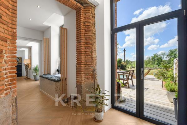 Maison bourgeoise 310m2 rénovée avec jardin, piscine et garage
