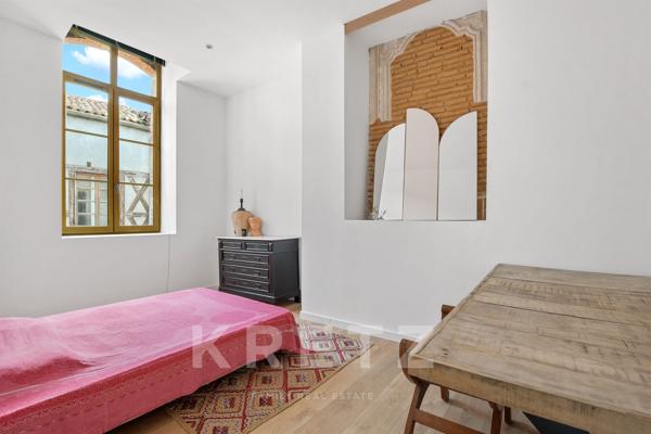Maison bourgeoise 310m2 rénovée avec jardin, piscine et garage