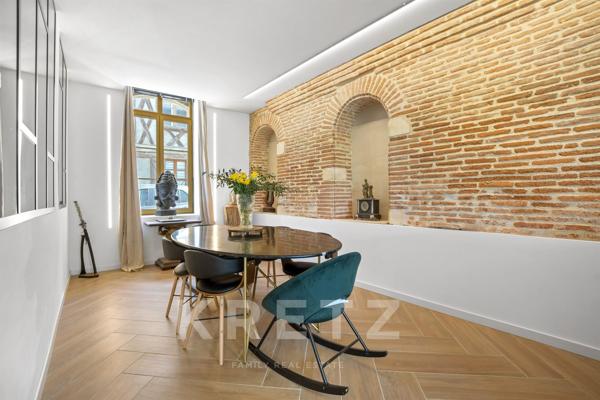 Maison bourgeoise 310m2 rénovée avec jardin, piscine et garage