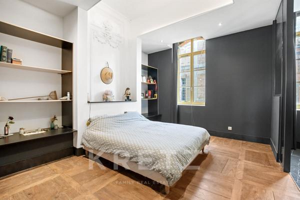 Maison bourgeoise 310m2 rénovée avec jardin, piscine et garage
