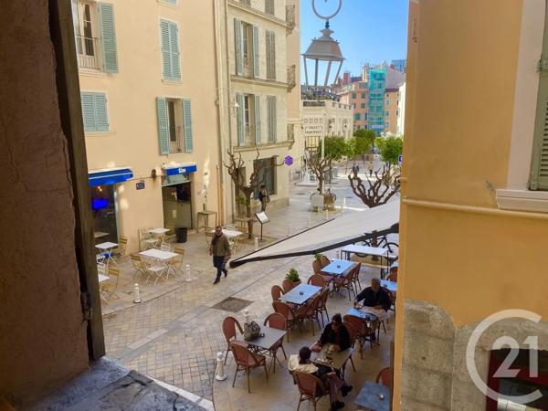 Appartement F2 à vendre  2 pièces - 44 m 2   TOULON  - 83