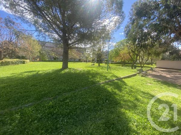 Appartement F2 à vendre  2 pièces - 44 m 2   TOULON  - 83