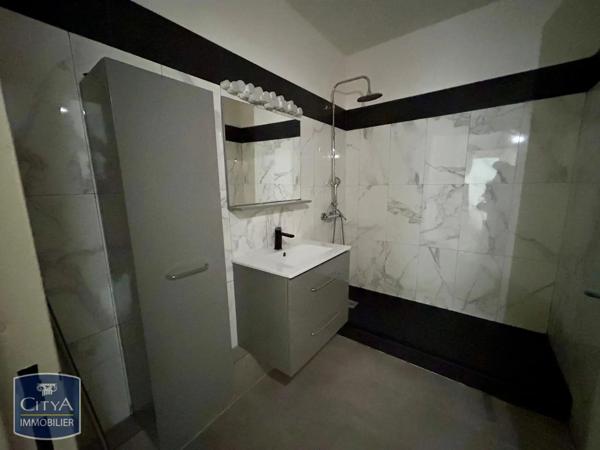 Appartement à louer 2 pièces 59.74m² Belfort (90000)