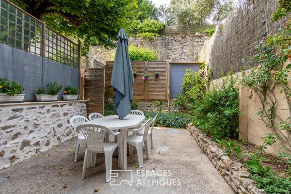 Ensemble de trois Maisons avec Jardins et Garages en Centre-Ville