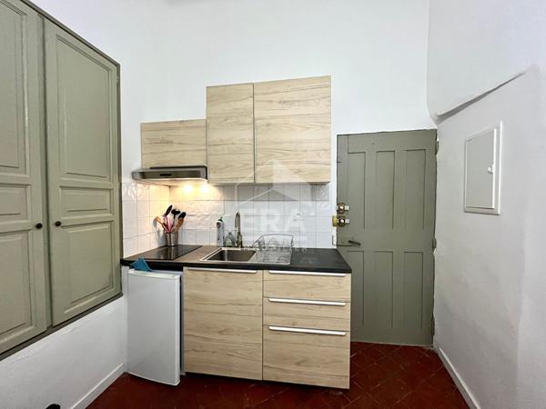 A LOUER - AIX EN PROVENCE - STUDIO MEUBLE AVEC MEZZANINE - 30m²