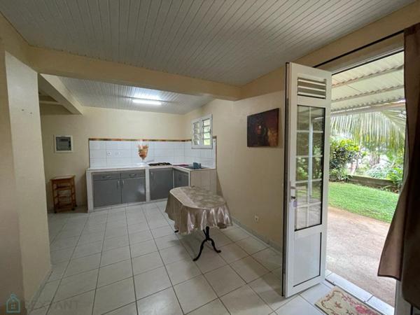 Villa de 192m² sur un terrain de 910m² située à Saint-Joseph