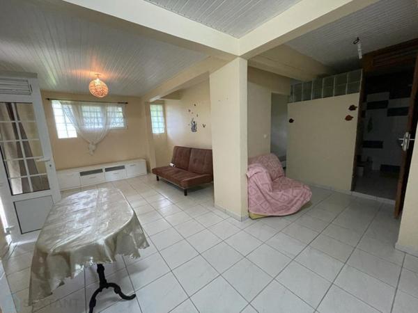 Villa de 192m² sur un terrain de 910m² située à Saint-Joseph