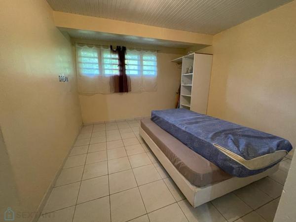 Villa de 192m² sur un terrain de 910m² située à Saint-Joseph