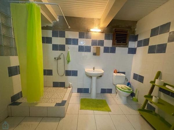 Villa de 192m² sur un terrain de 910m² située à Saint-Joseph