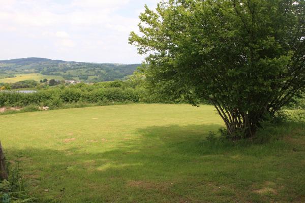 SUPERBE PROPRIETE AVEC GITE 3 ETOILES ET VASTE TERRAIN DE 6250 M2