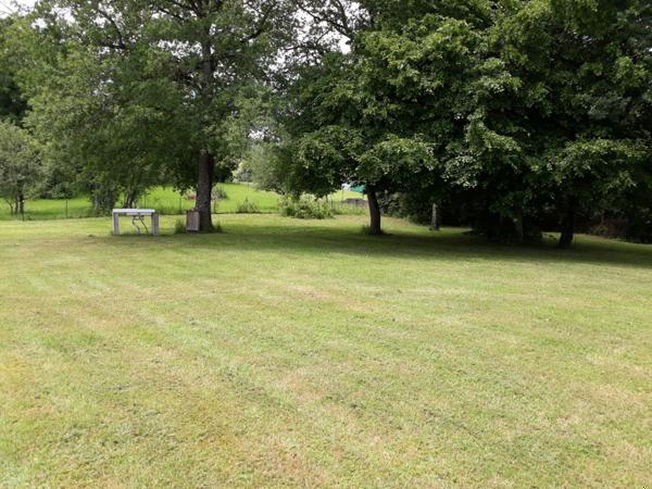 SUPERBE PROPRIETE AVEC GITE 3 ETOILES ET VASTE TERRAIN DE 6250 M2