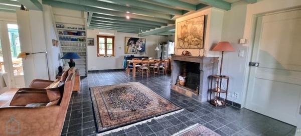 SUPERBE PROPRIETE AVEC GITE 3 ETOILES ET VASTE TERRAIN DE 6250 M2