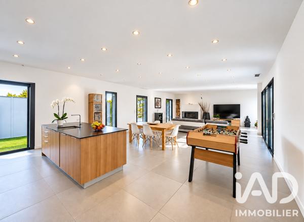 Maison à vendre 5 pièces 194,64 m² Marseille 13
