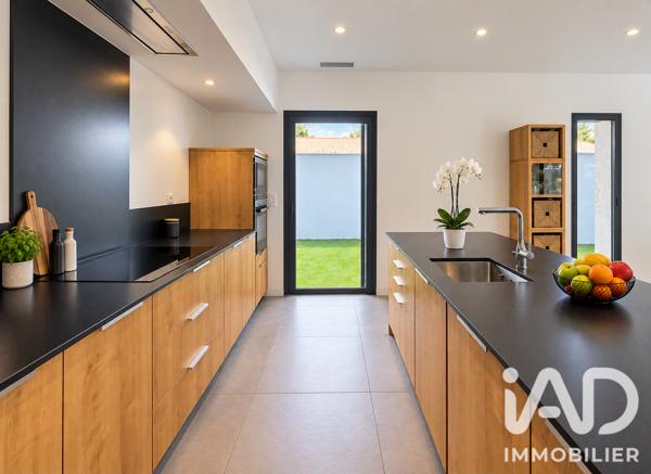 Maison à vendre 5 pièces 194,64 m² Marseille 13