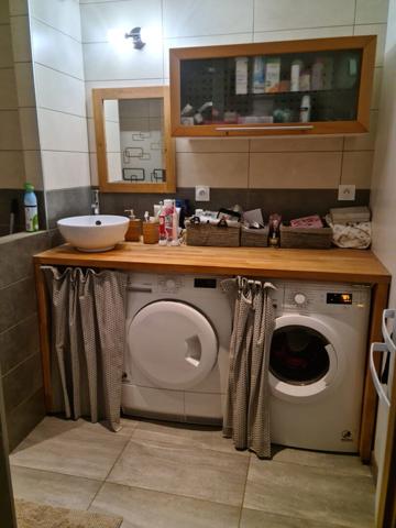 FAVERGES. APPARTEMENT 3 PIECES AVEC CAVE