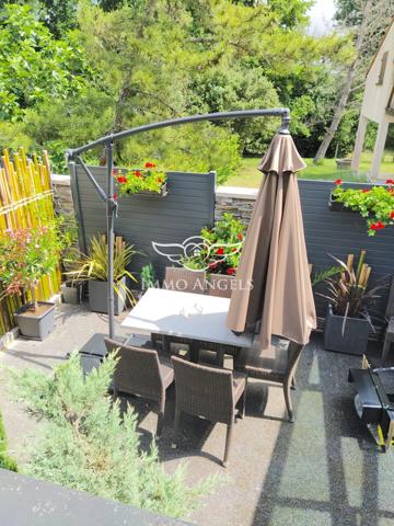Maison spacieuse avec studio et piscine