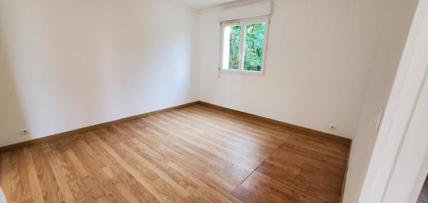 Proche des commerces, vie de plain-pied possible