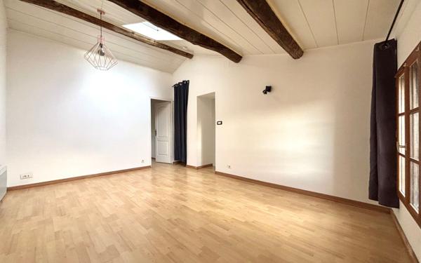 Appartement à vendre    2 pièces •  Salon-de-Provence