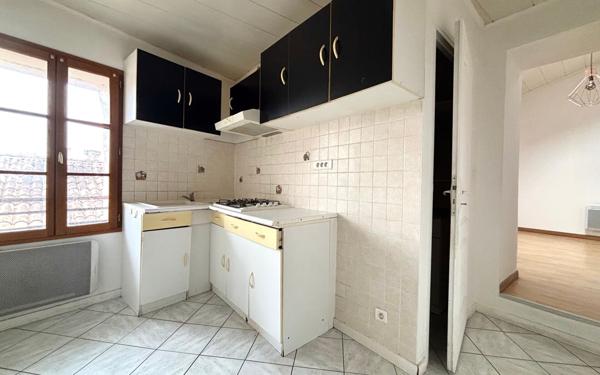 Appartement à vendre    2 pièces •  Salon-de-Provence