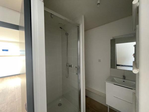 A LOUER : T2 à LILLE • Republique • 810 € CC • Réf. G396-4