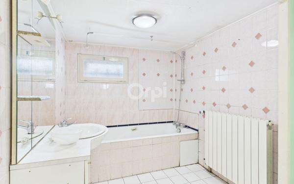 Maison à vendre    7 pièces •  Vellexon-Queutrey-et-Vaudey