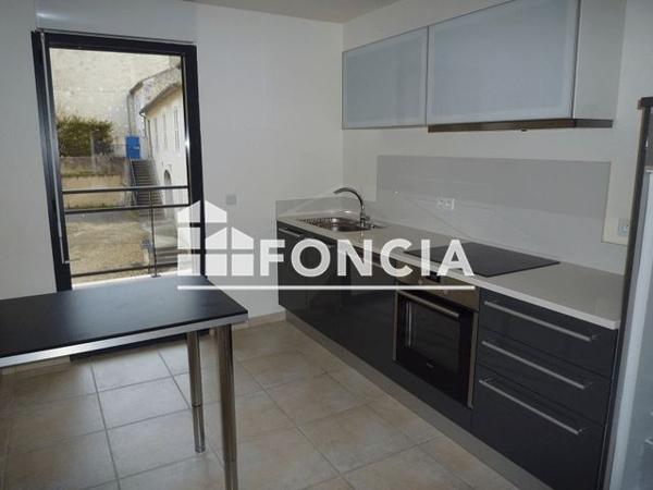 Location Appartement 3 pièces 74.53 m² - 2 RUE DU DOYENNE Poitiers 86000