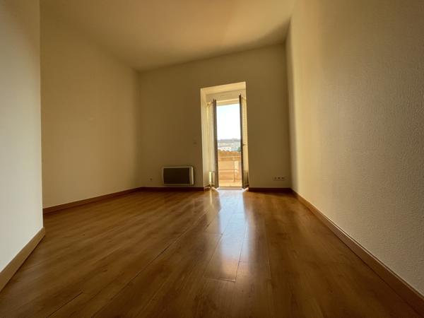 APPARTEMENT EN REZ-DE-CHAUSSEE