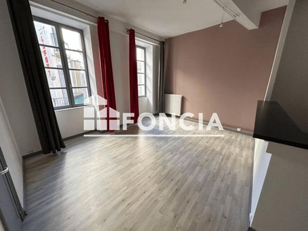 Location Appartement 2 pièces 57.2 m² - 20 GRANDE RUE Valence 26000