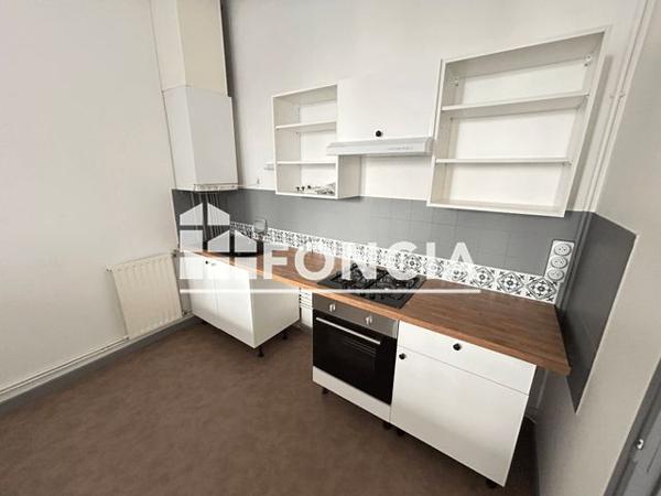 Location Appartement 2 pièces 57.2 m² - 20 GRANDE RUE Valence 26000