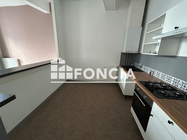 Location Appartement 2 pièces 57.2 m² - 20 GRANDE RUE Valence 26000
