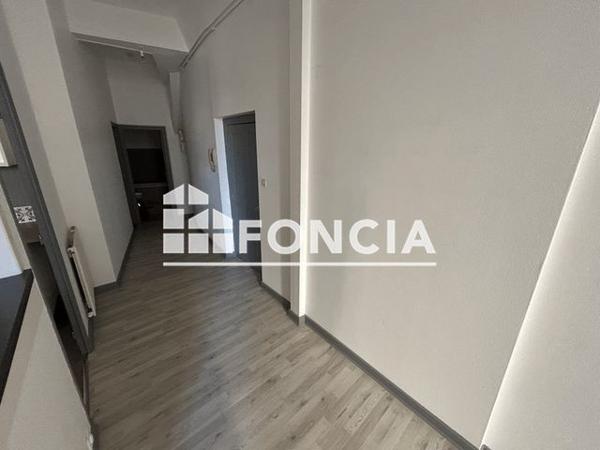 Location Appartement 2 pièces 57.2 m² - 20 GRANDE RUE Valence 26000