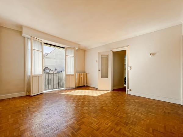 Exclusivité ERA SAINT AMBROISE ? Appartement 3 pièces à vendre à Melun Centre-Ville (77000) ? 64,98 m² ? Dernier étage ? Cave