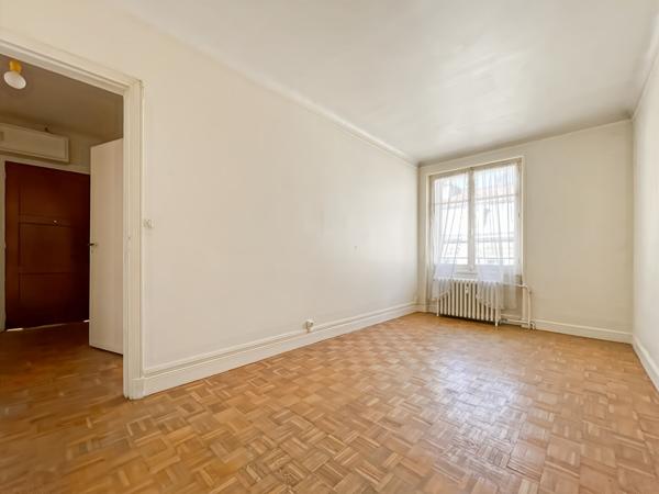 Exclusivité ERA SAINT AMBROISE ? Appartement 3 pièces à vendre à Melun Centre-Ville (77000) ? 64,98 m² ? Dernier étage ? Cave