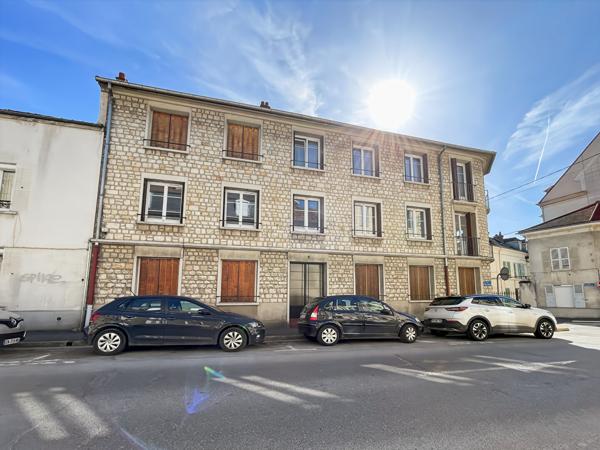 Exclusivité ERA SAINT AMBROISE ? Appartement 3 pièces à vendre à Melun Centre-Ville (77000) ? 64,98 m² ? Dernier étage ? Cave