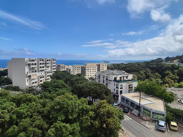 Appartement Bastia 4 pièce(s) 80 m2
