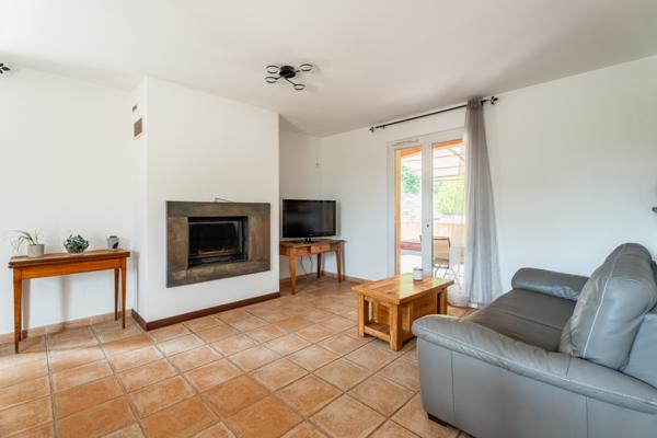 Saint-Cyr-sur-Mer (83270) VILLA DIVISEE EN 2 APPARTEMENTS- 148M2 - PISCINE - JARDIN