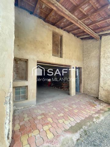 Idéal investisseur, beau potentiel, rénovation à prévoir.