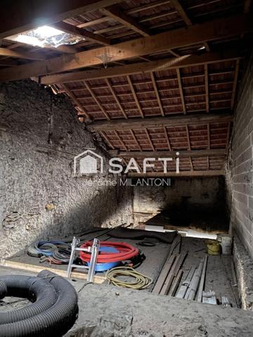 Idéal investisseur, beau potentiel, rénovation à prévoir.