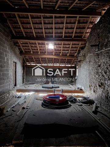 Idéal investisseur, beau potentiel, rénovation à prévoir.