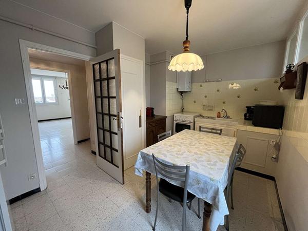 FRONTIGNAN Appartement T3 de 72m2 , cave, balcon, parking,