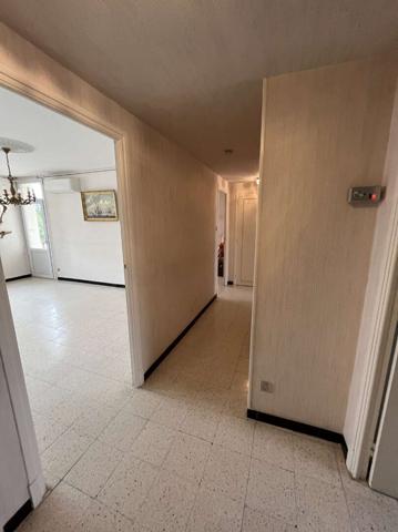 FRONTIGNAN Appartement T3 de 72m2 , cave, balcon, parking,