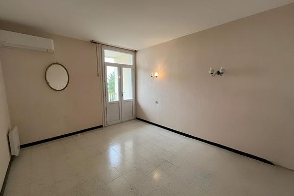 FRONTIGNAN Appartement T3 de 72m2 , cave, balcon, parking,