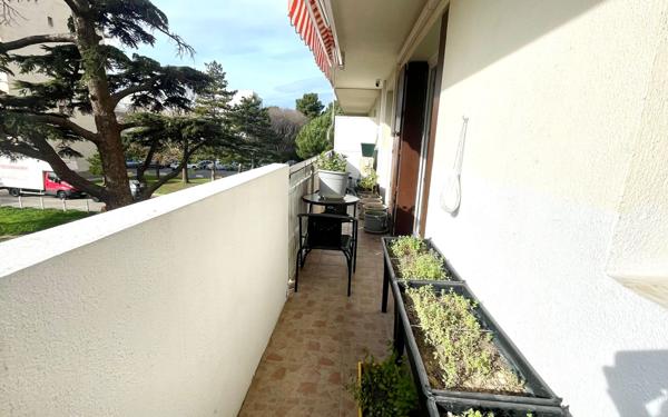 Appartement à vendre    4 pièces • 71,05 m2 Marseille 10