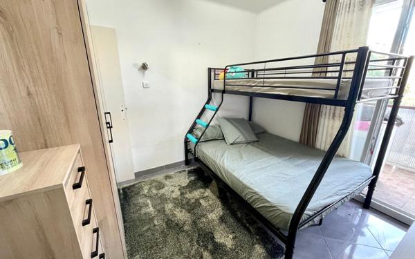 Appartement à vendre    4 pièces • 71,05 m2 Marseille 10