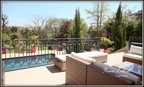 Maison à vendre 11 pièces PITHIVIERS (45), 370m², 5 chambres, séjour 45m², piscine, garage, parc arboré de 2500m², sous-sol