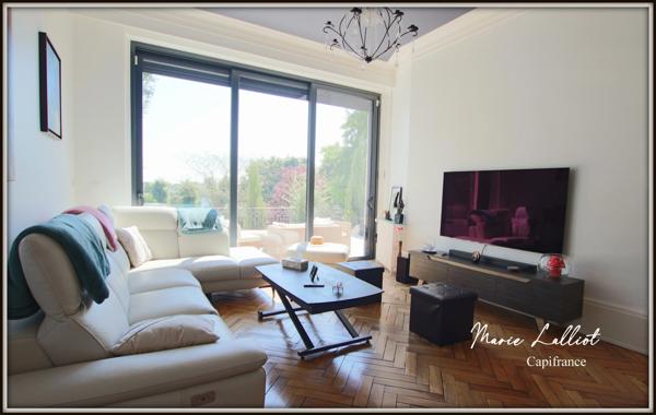 Maison à vendre 11 pièces PITHIVIERS (45), 370m², 5 chambres, séjour 45m², piscine, garage, parc arboré de 2500m², sous-sol